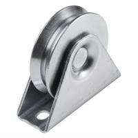 60.100.02 Ролик 70 мм. для ворот с подшипником V-образное сечение с внешним кронштейном