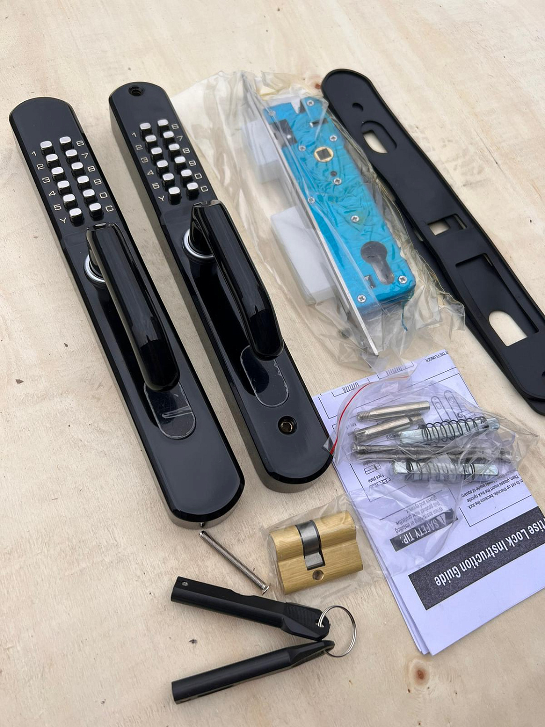 OS209CSBLACK Двусторонний механический кодовый замок. Цвет черный.